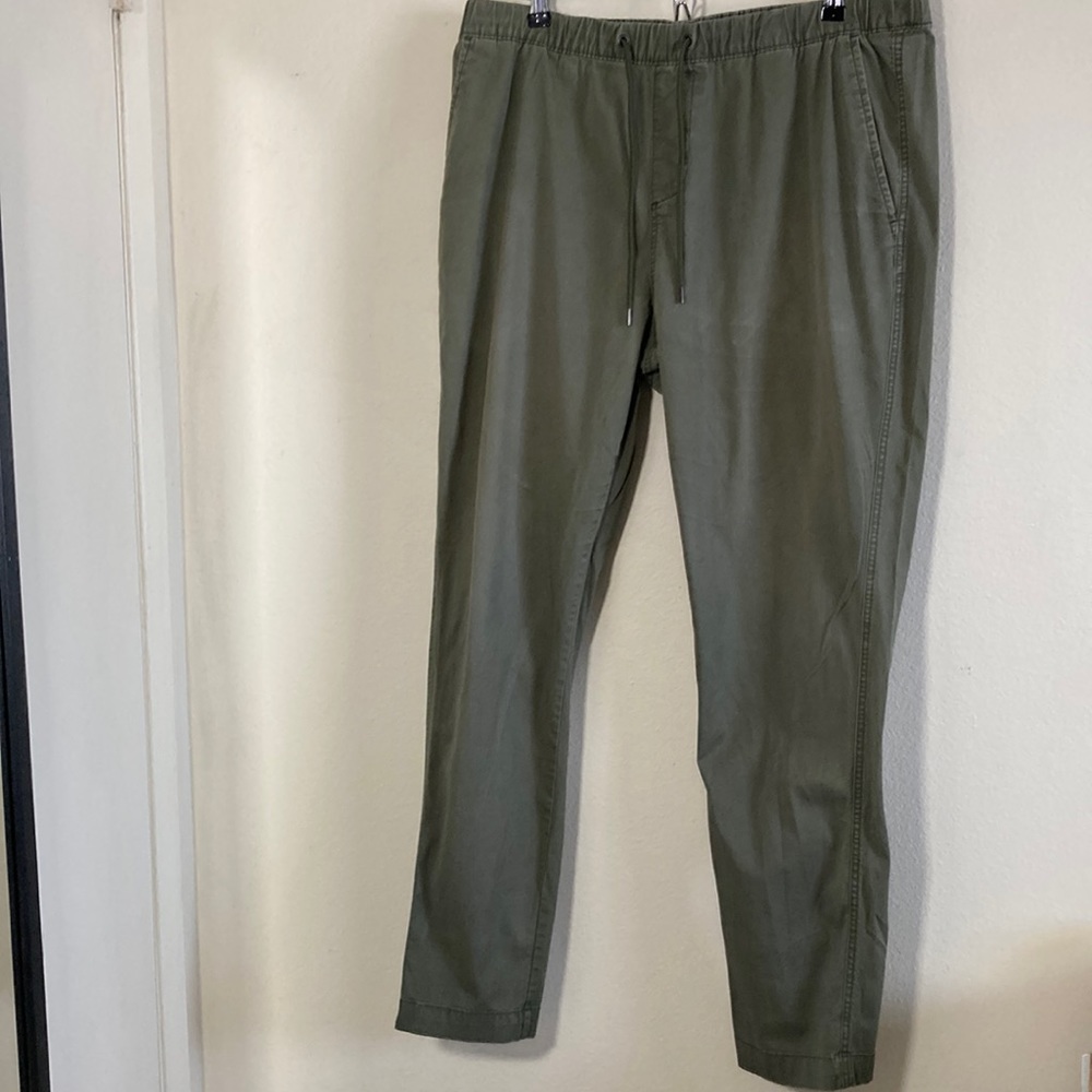 Large mens old navy cargo jogger
